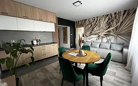 Pokoje i apartamenty Antonówka